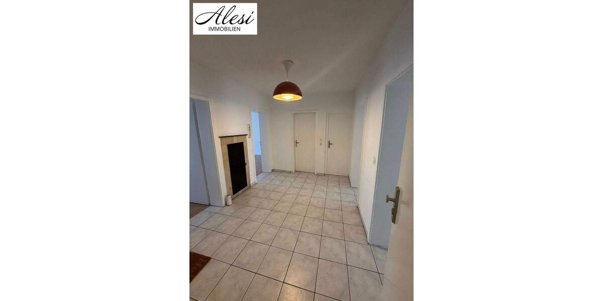 Etagenwohnung Stuttgart Süd - 3 Zimmer, 80 m&sup2;, 360.000&euro; | Angebot:25726987