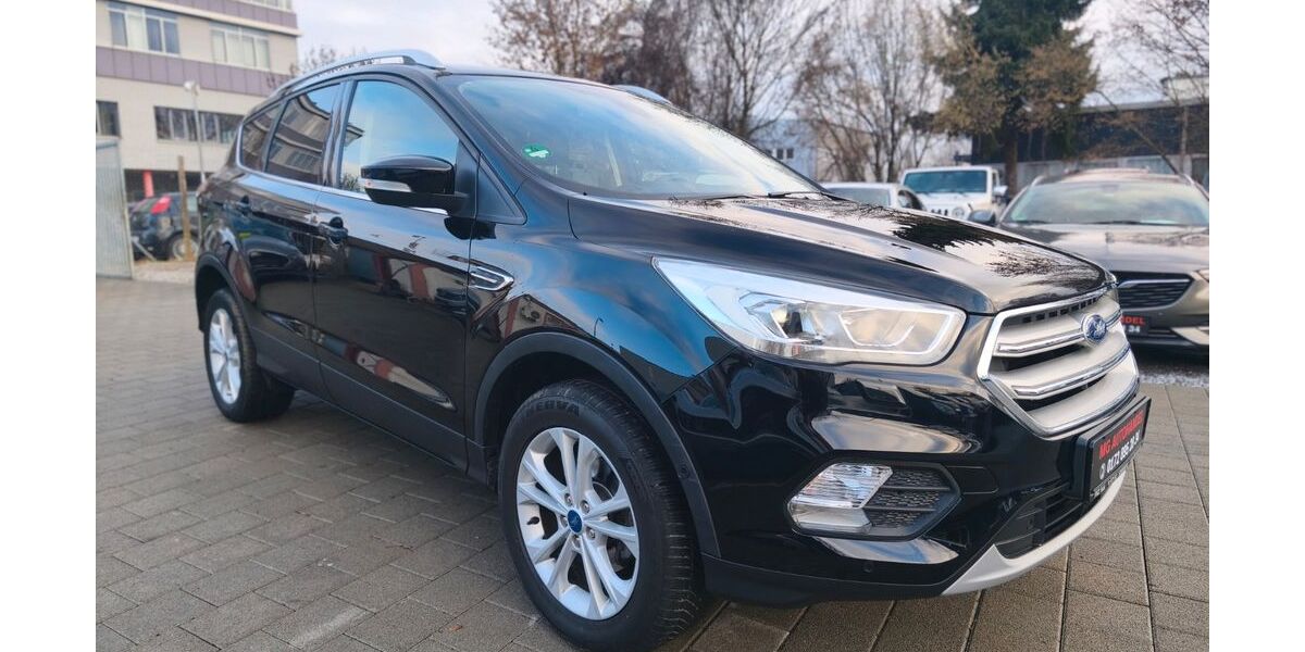 Ford Kuga 108.450 km 9.499 &euro; Fellbach 70736