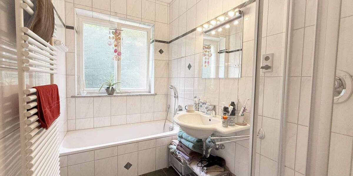 Etagenwohnung Stuttgart Süd - 3 Zimmer, 92 m&sup2;, 398.000&euro; | Angebot:23884217