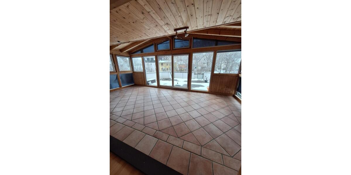 Erdgeschoßwohnung Gärtringen - 4.5 Zimmer, 138 m&sup2;, 1.250&euro; | Angebot:24473860