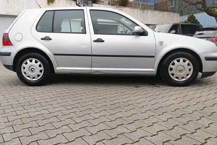 VW Golf 232.000 km 1.250 &euro; Korntal- Münchingen 70825