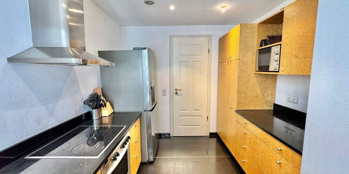 Etagenwohnung Stuttgart Mitte - 5 Zimmer, 130 m&sup2;, 2.340&euro; | Angebot:24453424