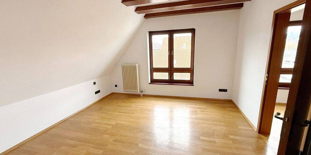 Etagenwohnung Reichenbach an der Fils - 3 Zimmer, 82 m&sup2;, 850&euro; | Angebot:26359738