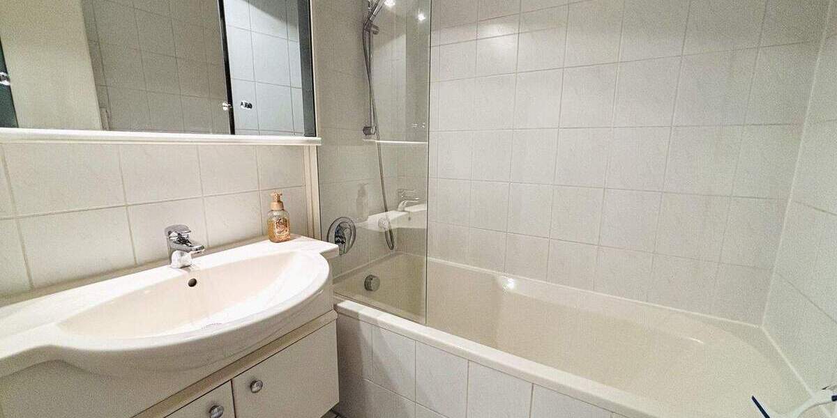 Etagenwohnung Stuttgart Untertürkheim - 3 Zimmer, 64 m&sup2;, 245.000&euro; | Angebot:25458857