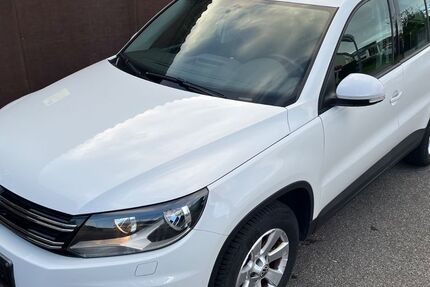 VW Tiguan 157.000 km 7.800 &euro; Weil der stadt 71263