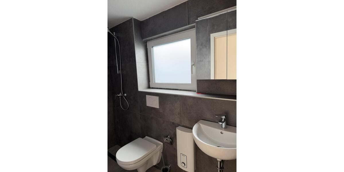 Erdgeschoßwohnung Stuttgart Luginsland - 1 Zimmer, 15 m&sup2;, 800&euro; | Angebot:26416027