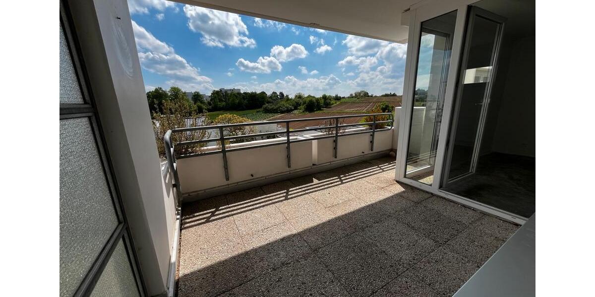 Etagenwohnung Esslingen am Neckar Brühl - 4 Zimmer, 94 m&sup2;, 360.000&euro; | Angebot:26577480