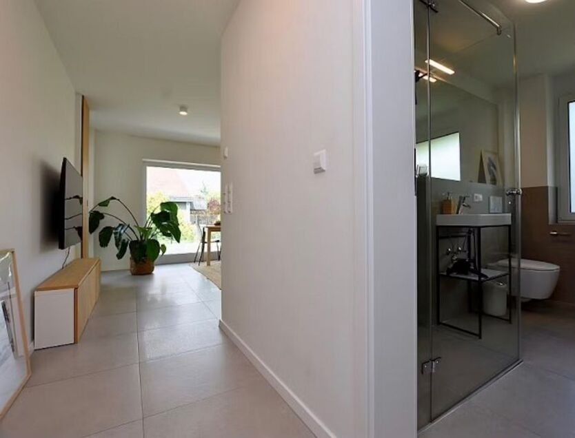 Möbliertes 2-Zimmer-Wohnung mit Terrasse im beliebten Märchenviertel