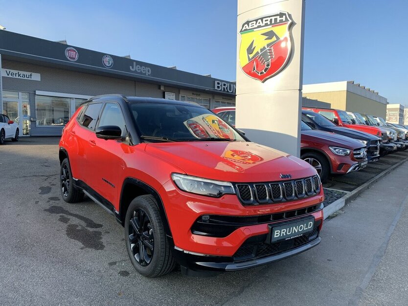 Jeep Compass 1.3 T4 4xe PLUG-IN HYBRID Automatik S 6.500 km 39.900 € Backnang, 71522