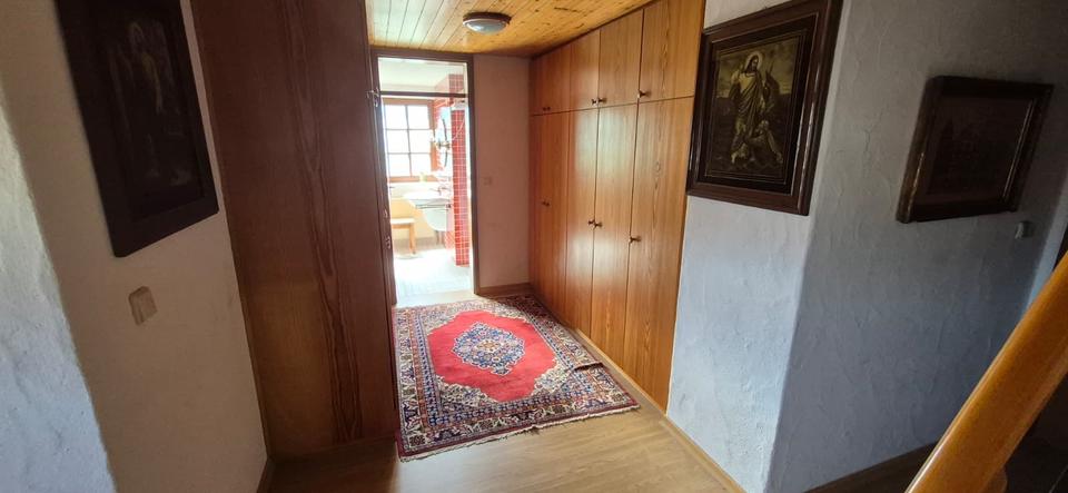 Einfamilienhaus Stuttgart Fasanenhof-Ost - 8 Zimmer, 165 m&sup2;, 850.000&euro; | Angebot:26592935