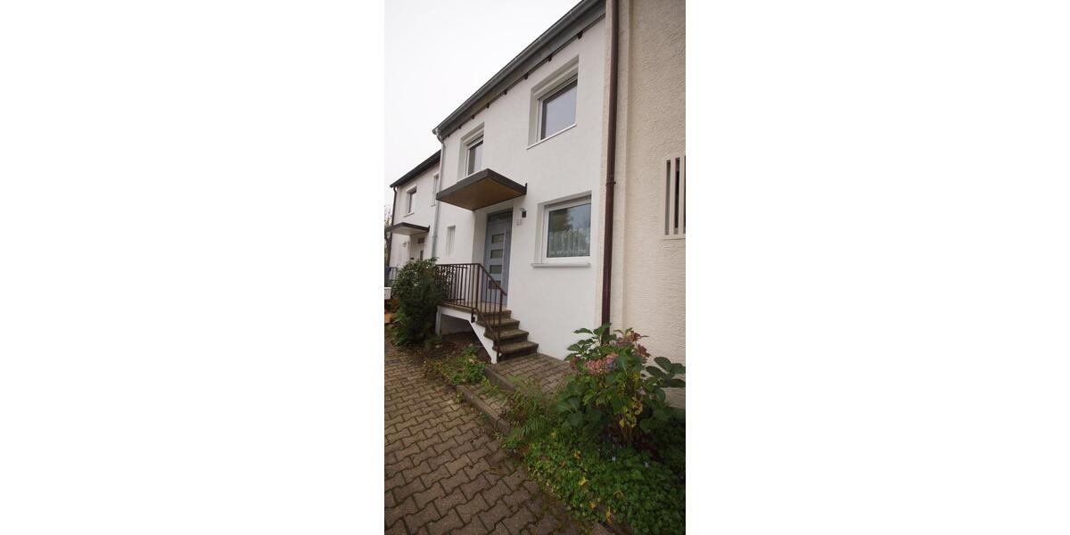 Reihenhaus Stuttgart Birkach - 6 Zimmer, 150 m&sup2;, 2.300&euro; | Angebot:24803008