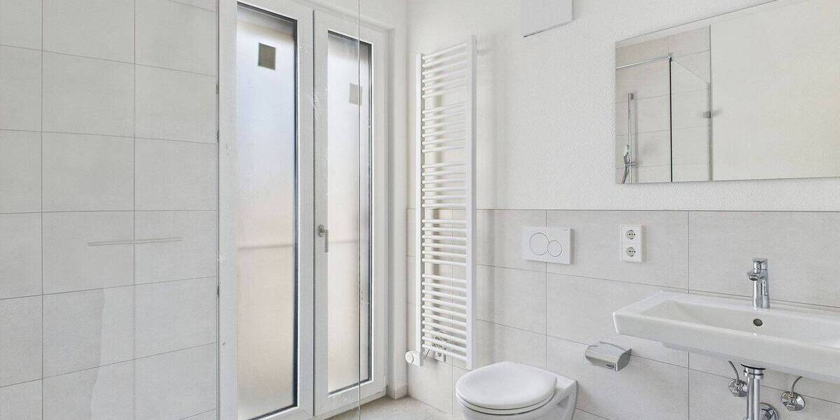 Etagenwohnung Sindelfingen Ost - 2 Zimmer, 73 m&sup2;, 1.360&euro; | Angebot:24029476