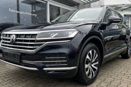VW Touareg 124.578 km 37.380 &euro; Wendlingen am Neckar 73240