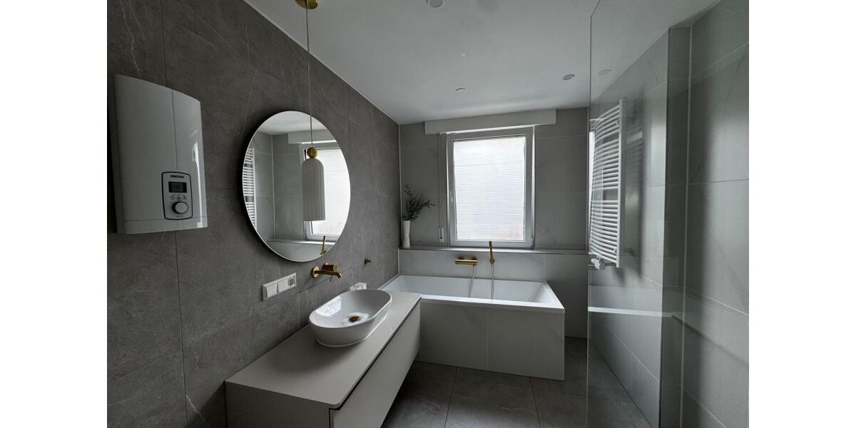 Provisionsfrei* 4 Zimmer Wohnung Zentral inkl. Einbauküche - Erdgeschoßwohnung Plochingen | Angebot:26357994