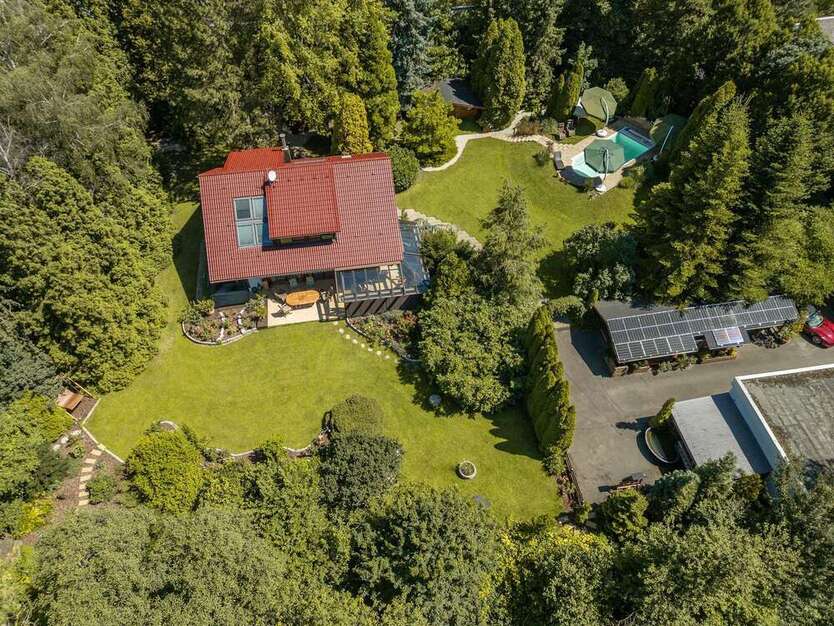Büro in Eningen unter Achalm 1.390.000 € 585 m²