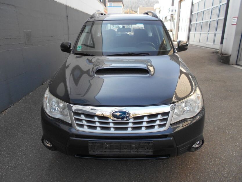 Subaru Forester 177.000 km 4.900 € Leonberg 71229