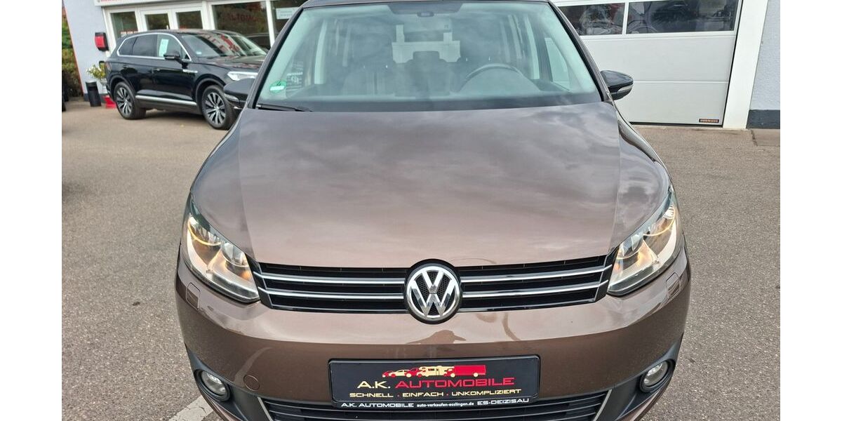 VW Touran 196.605 km 5.999 &euro; Deizisau 73779