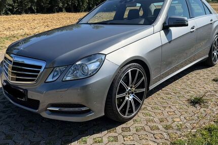 Mercedes-Benz E 300 44.000 km 19.900 &euro; Affalterbach 71563