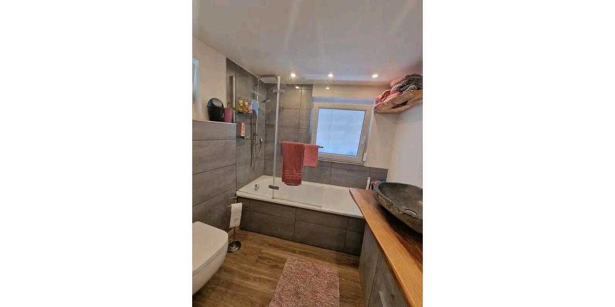 Jetzt ohne Makler! Charmantes, kernsaniertes kleines Häuschen 4 zimmer