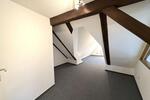 Dachgeschoßwohnung Esslingen am Neckar - 3.5 Zimmer, 105 m&sup2;, 1.400&euro; | Angebot:26057341