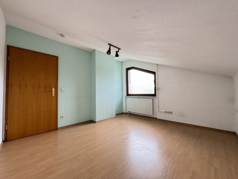 Freistehendes 3-Familienhaus in guter und ruhiger Wohnlage