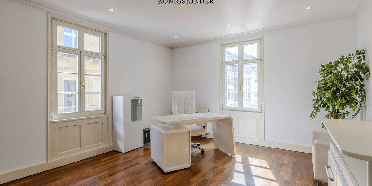 Etagenwohnung Stuttgart Mitte - 5 Zimmer, 130 m&sup2;, 2.700&euro; | Angebot:26859009