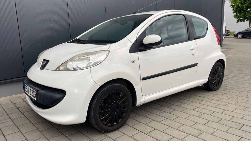 Peugeot 107 163.000 km 1.499 € Holzgerlingen 71088
