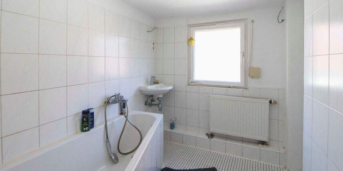 Doppelhaushälfte Stuttgart Weilimdorf - 7 Zimmer, 170 m&sup2;, 520.000&euro; | Angebot:25109467