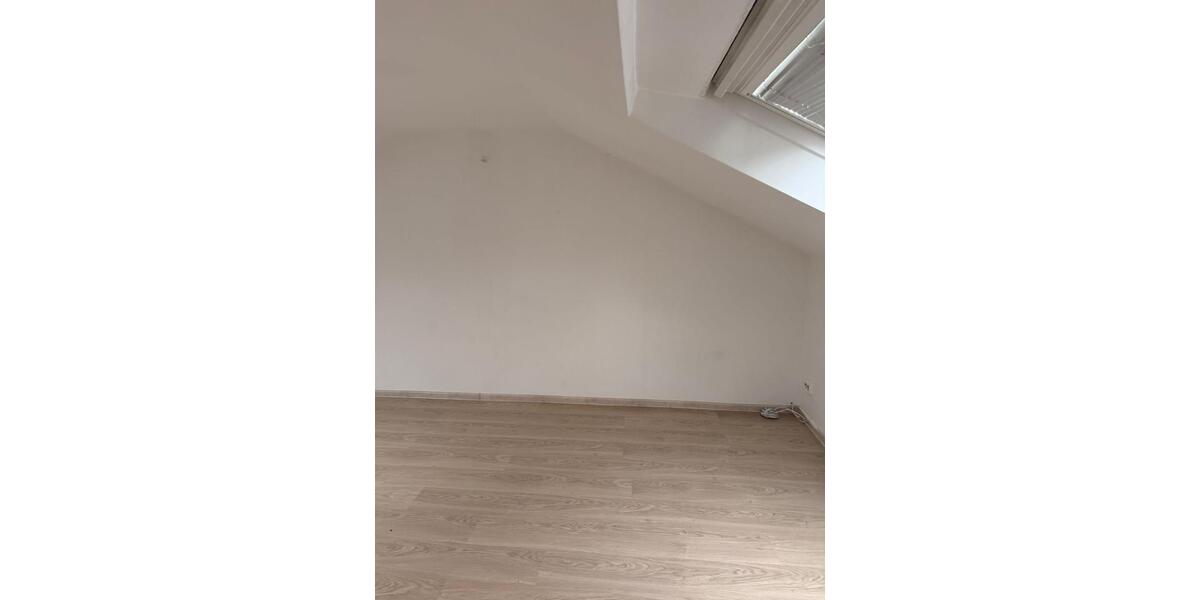 Dachgeschoßwohnung Waiblingen Bittenfeld - 1.5 Zimmer, 50 m&sup2;, 1.000&euro; | Angebot:25421280