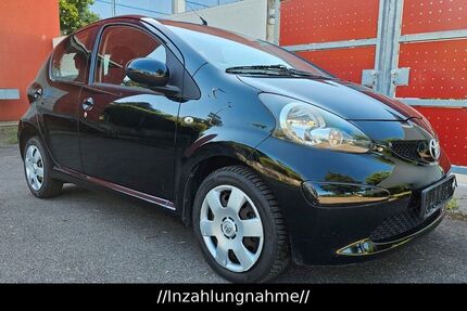 Toyota Aygo (X) 120.000 km 2.700 &euro; Fellbach 70736