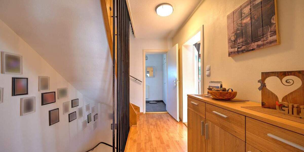 Reihenmittelhaus Sindelfingen Darmsheim - 5 Zimmer, 128 m&sup2;, 449.000&euro; | Angebot:23965487