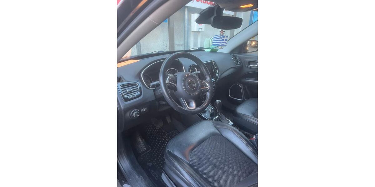 Jeep Compass 79.000 km 15.500 &euro; Stuttgart 70193