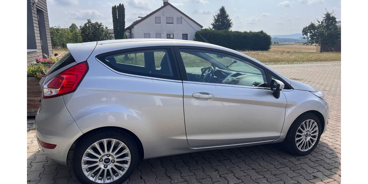 Ford Fiesta 70.150 km 6.000 &euro; Ludwigsburg 71634