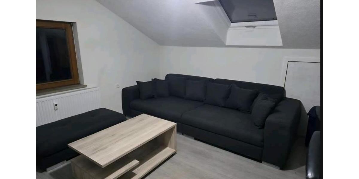 Dachgeschoßwohnung Backnang - 1 Zimmer, 20 m&sup2;, 550&euro; | Angebot:25285340