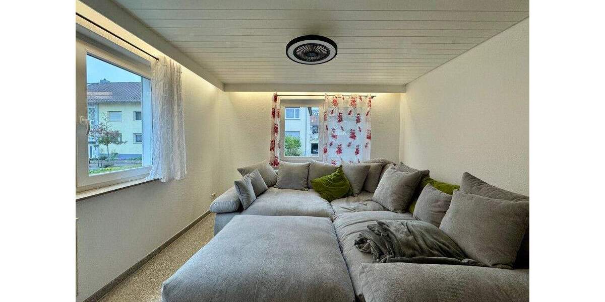 EINE RUNDE 3! Dreifamilienhaus in Remseck-Aldingen 9 zimmer