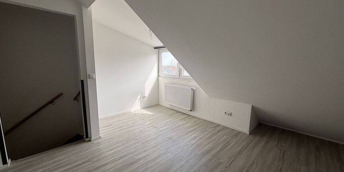 Doppelhaushälfte Stuttgart Stammheim - 4 Zimmer, 123 m&sup2;, 1.800&euro; | Angebot:26556238