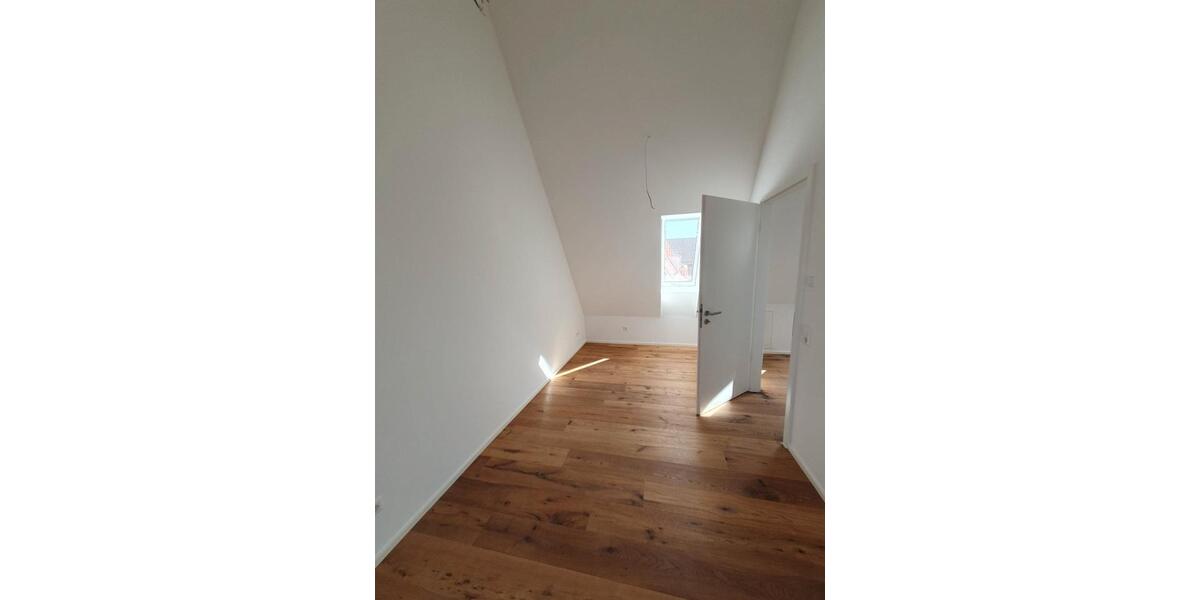 Maisonettenwohnung Stuttgart Feuerbach - 4 Zimmer, 140 m&sup2;, 1.899&euro; | Angebot:26045328
