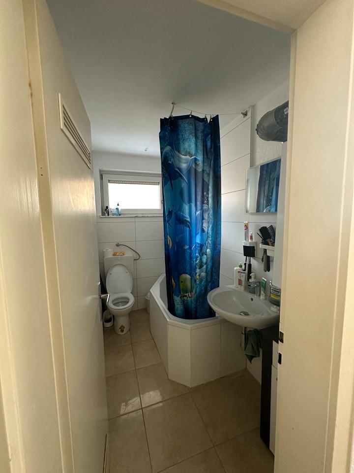 Helle 2-Zimmer-Wohnung mit Balkon und Stellplatz in Ludwigsburg zimmer