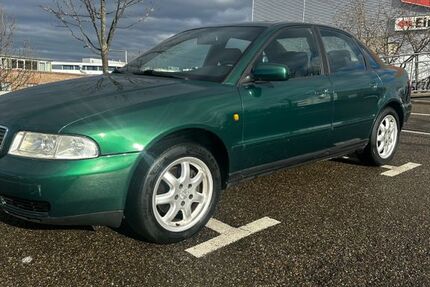 Audi A4 296.000 km 2.800 &euro; Stuttgart 70378