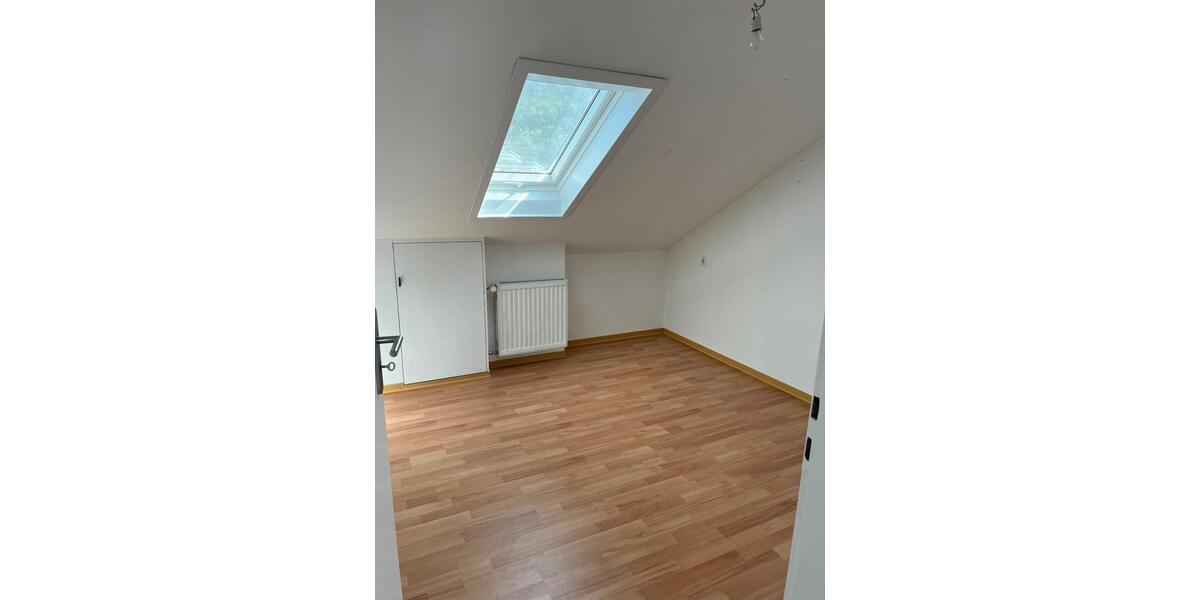 Doppelhaushälfte Oberstenfeld - 8 Zimmer, 156 m&sup2;, 1.800&euro; | Angebot:26354040