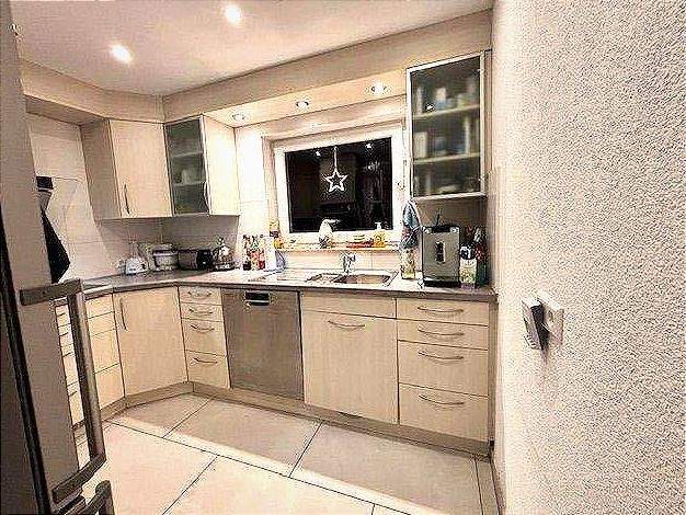 DHH mit Einliegerwohnung Sauna,Whirlpool 6 zimmer