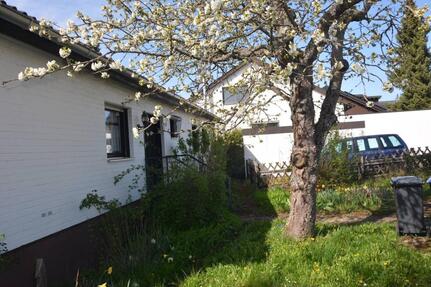 Einfamilienhaus mit großem Garten