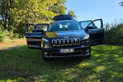 Jeep Cherokee 52.000 km 18.999 &euro; Stuttgart 70499