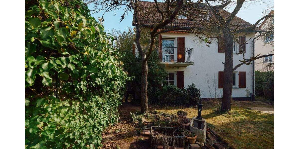 Einfamilienhaus Böblingen - 8 Zimmer, 162 m&sup2;, 648.500&euro; | Angebot:25601577