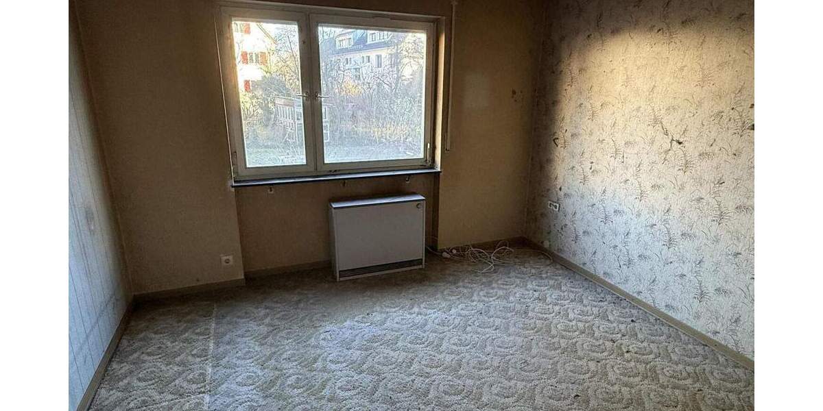 Sanierungsobjekt in guter Lage! 6 zimmer