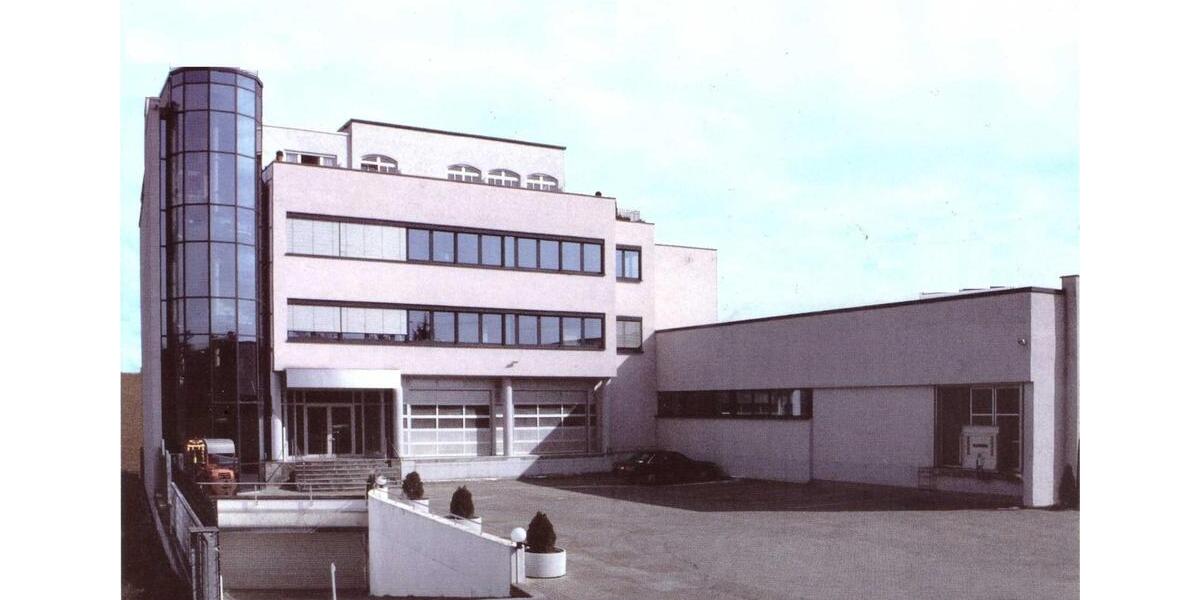 Büroflächen, aufteilbar nach Ihren Bedürfnissen.Auf Wunsch auch Halle dazu. Alles ist möglich zimmer