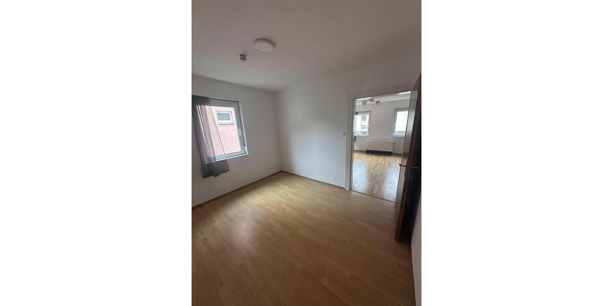 Doppelhaushälfte Stuttgart Vaihingen - 5 Zimmer, 128 m&sup2;, 1.750&euro; | Angebot:25157902