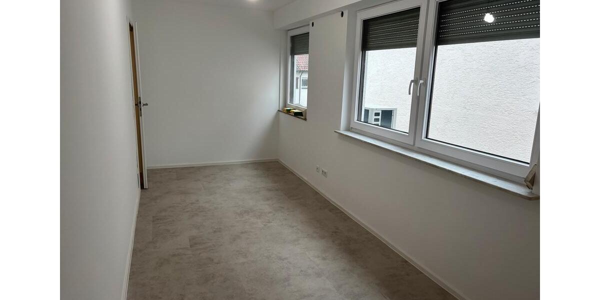 Doppelhaushälfte Filderstadt - 4 Zimmer, 135 m&sup2;, 2.200&euro; | Angebot:25059825