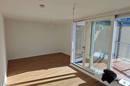 Wohnung Stuttgart Rotebühl - 2 Zimmer, 64 m&sup2;, 877&euro; | Angebot:25589099