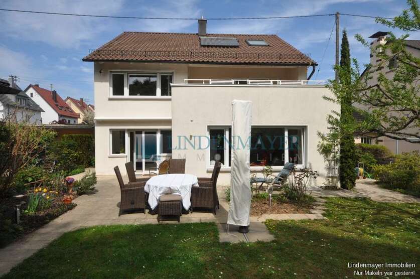 Haus zum Mieten in Kornwestheim 3.000 € 234 m²